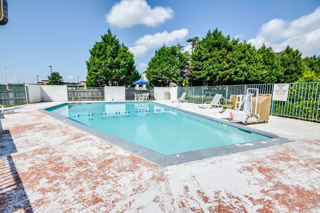 Motel 6 Huntsville - Madison Luaran gambar